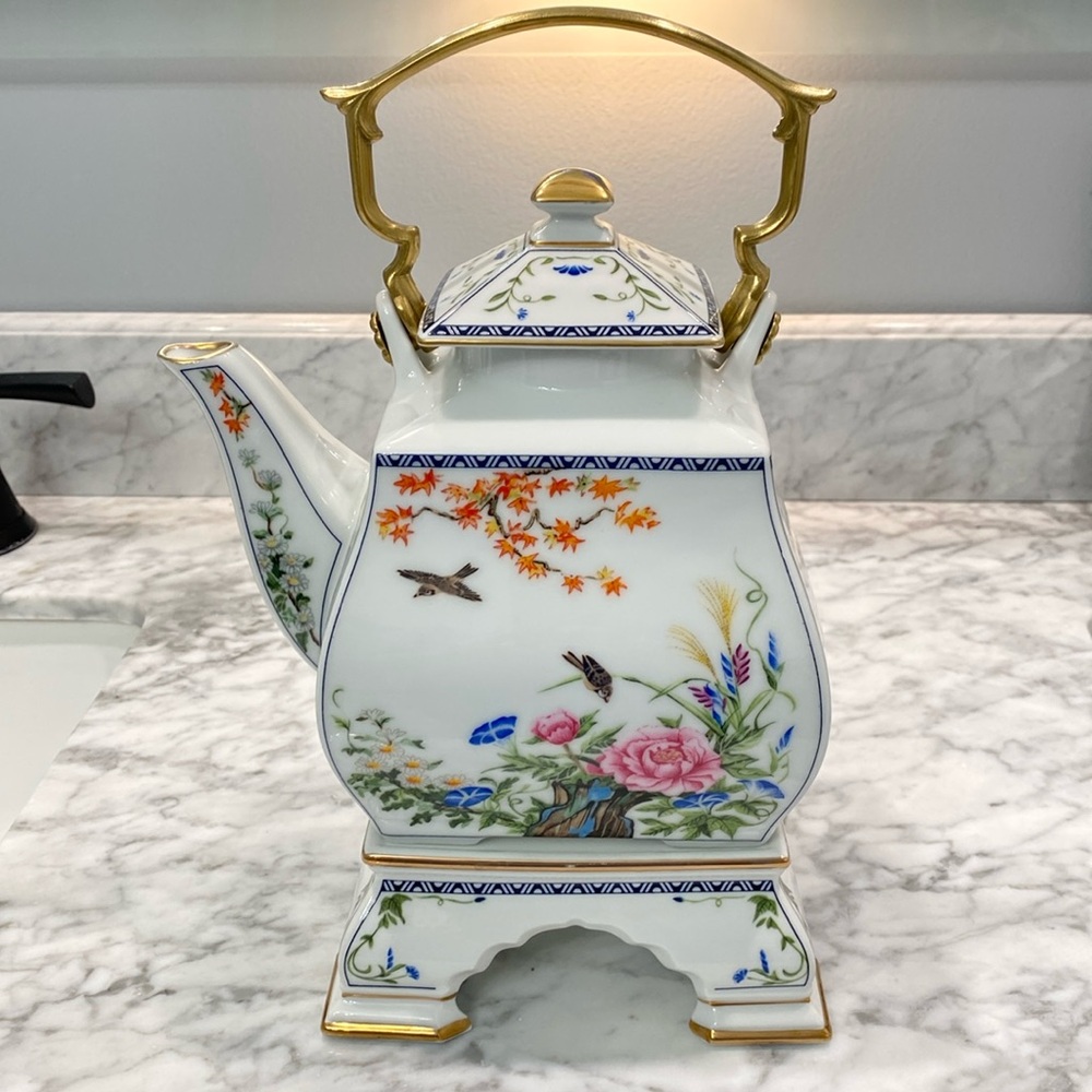 Rimpa porcelain 16th century empress birds & flowers Orient teapot Franklin mint
